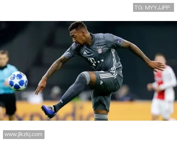 莱万欧冠表现惊艳10场打入12球射手榜领跑金靴稳了